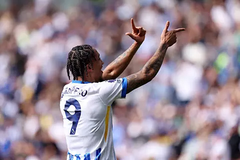 مطلوب في أكثر من ناد.. تقارير تكشف موقف برايتون من بيع بيدرو